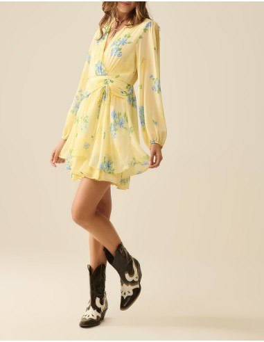 Vestido corto amarillo con flores