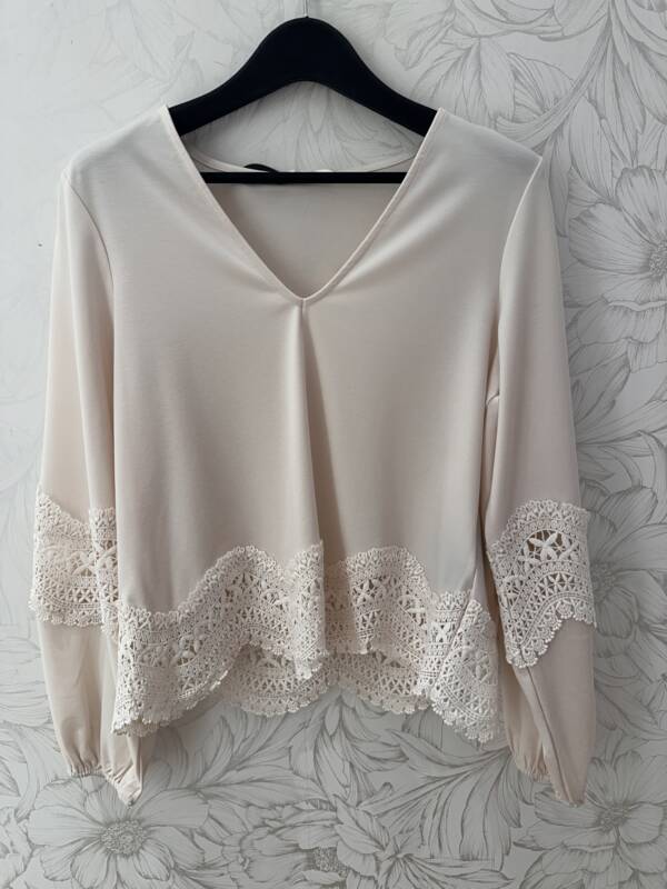 Blusa cuello pico